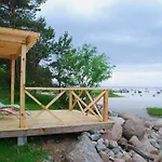 Puhkemaja Karineeme Holiday House *
