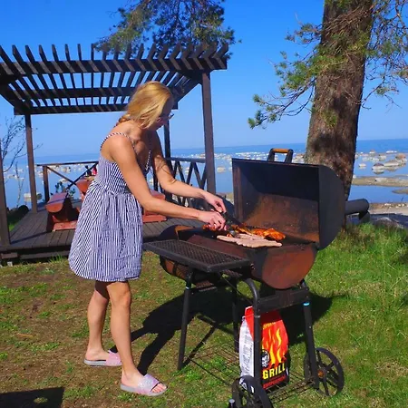 Karineeme Holiday House Mahu