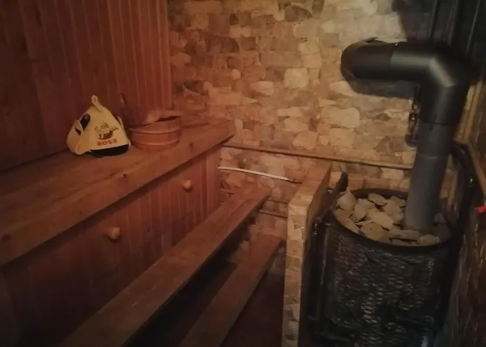 Karineeme Holiday House *