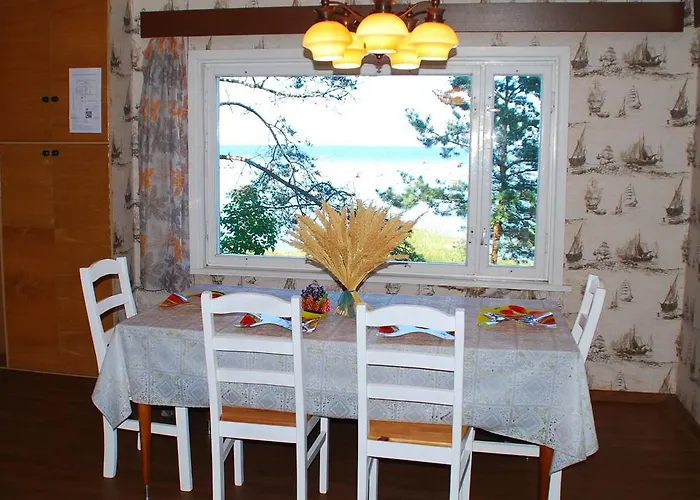 Karineeme Holiday House Semesterbostad