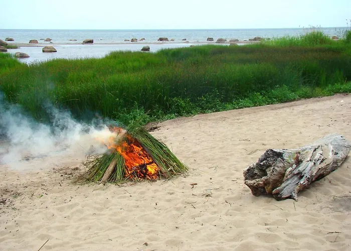 Vakantiehuis Karineeme House