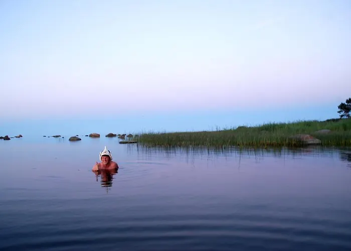 Semesterbostad Karineeme Holiday House Mahu