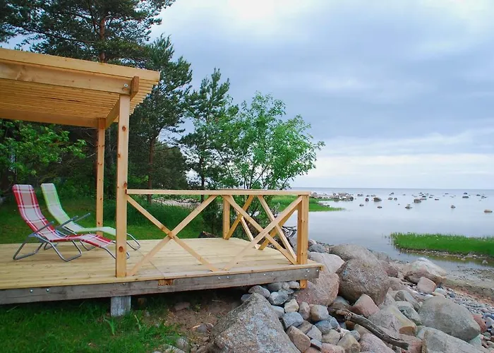 Semesterbostad Karineeme Holiday House *