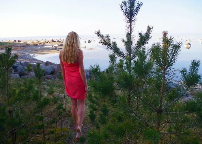 Karineeme Holiday House